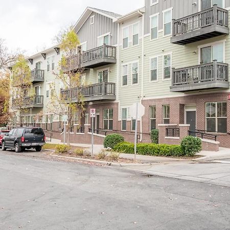 Laid Back 1Br W Comfy Living Room And Bar Charlotte Exterior foto
